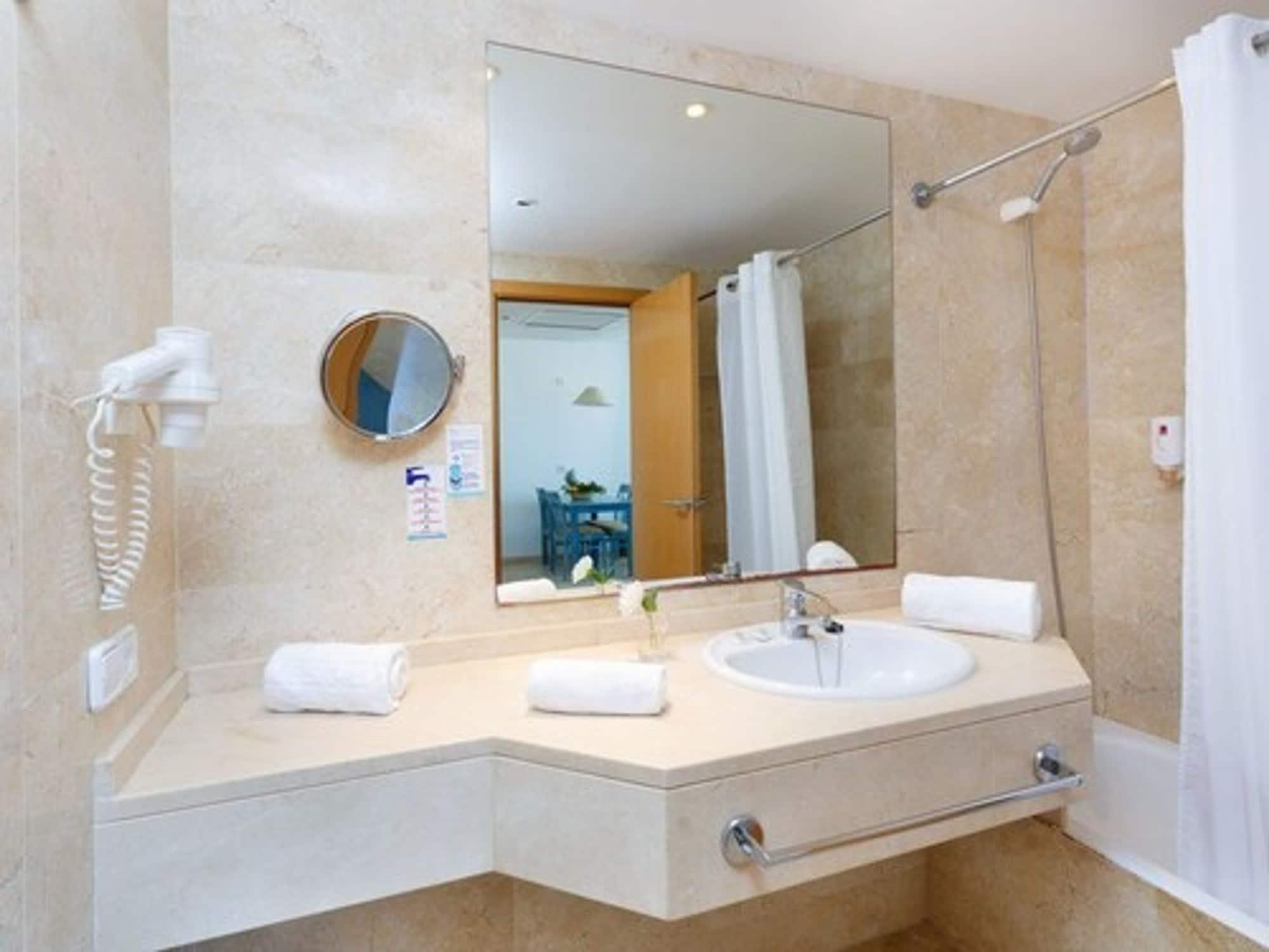 Dunes Platja Aparthotel