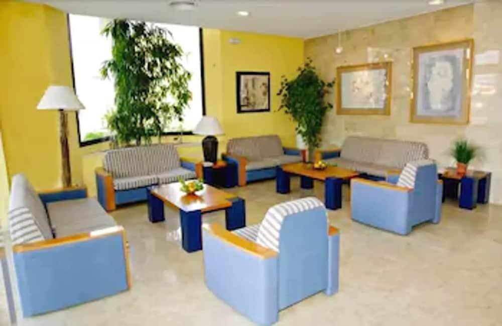 Aparthotel Dunes Platja