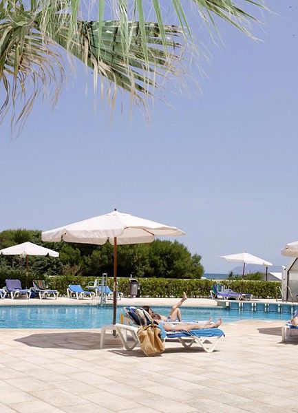 Dunes Platja Aparthotel