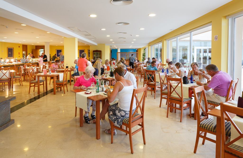 Aparthotel Dunes Platja